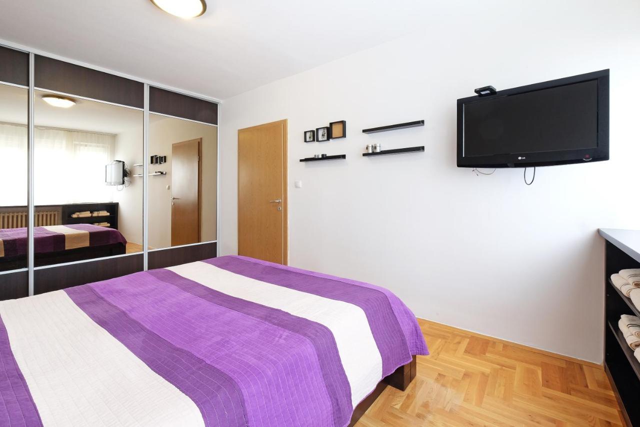 Big Blue Apartment - Belgrado Exterior foto